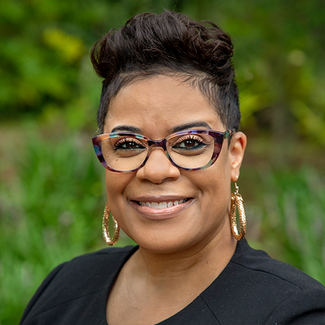 Adria Gumbel headshot