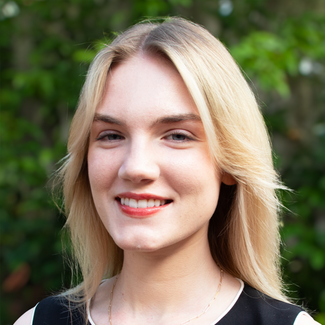 Esa Henderson headshot